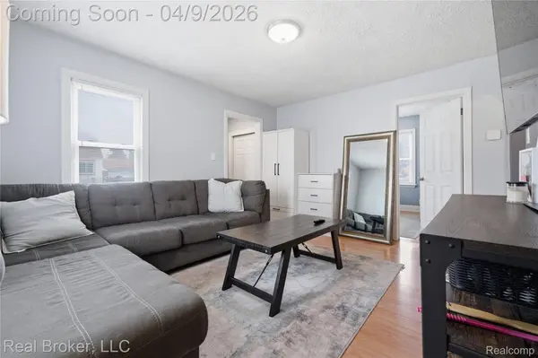 23241 Hill AVE, Warren, MI 48091