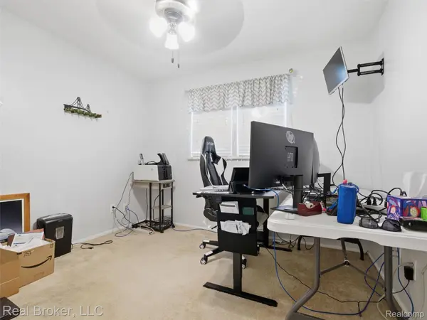 1584 Beaupre AVE, Madison Heights, MI 48071