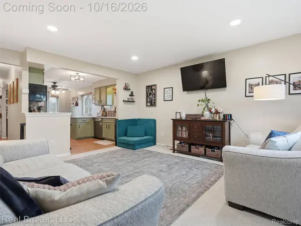 11587 Beaconsfield RD, Washington Township, MI 48094