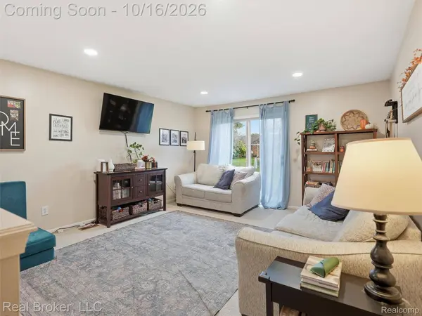 11587 Beaconsfield RD, Washington Township, MI 48094