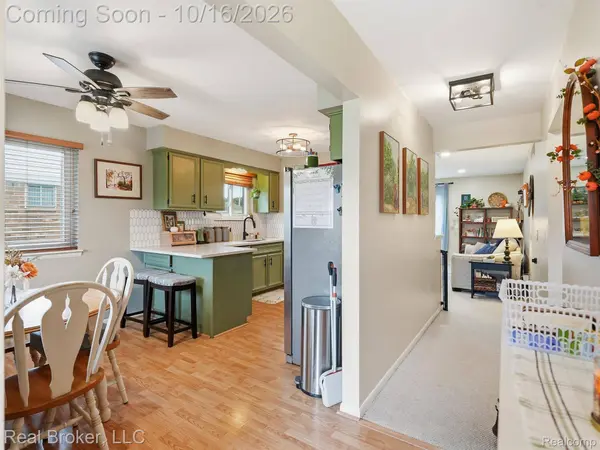11587 Beaconsfield RD, Washington Township, MI 48094