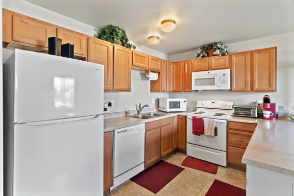 7653 24th St, White City, OR 97503-1401