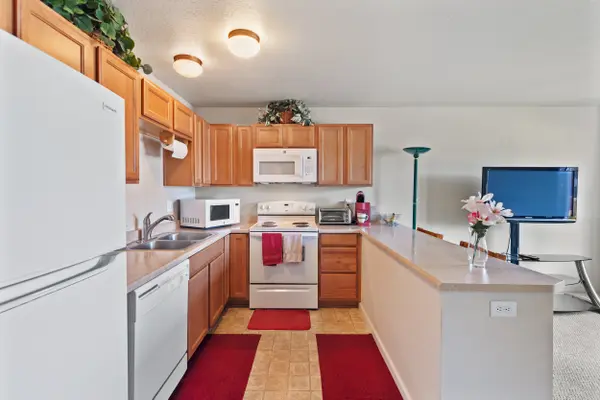 7653 24th St, White City, OR 97503-1401