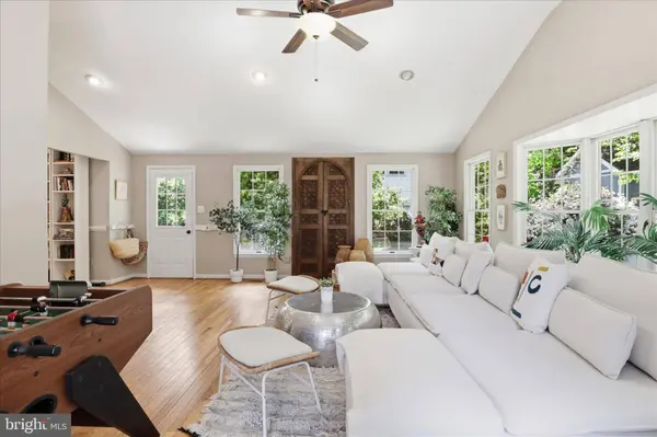 2432 ROCKBRIDGE ST, Vienna, VA 22180