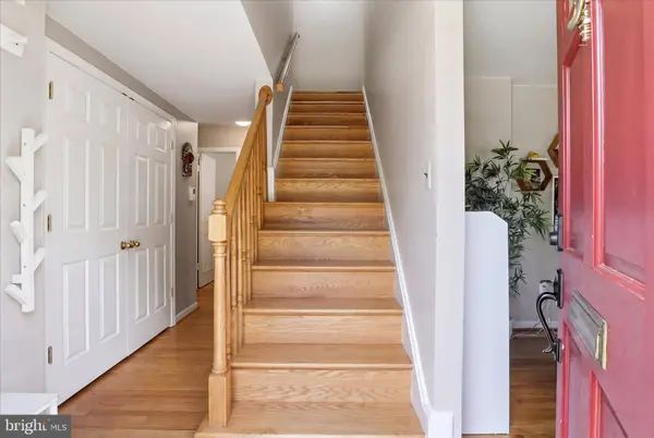 2432 ROCKBRIDGE ST, Vienna, VA 22180