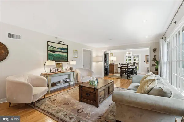 108 OAKMONT CT NE, Vienna, VA 22180