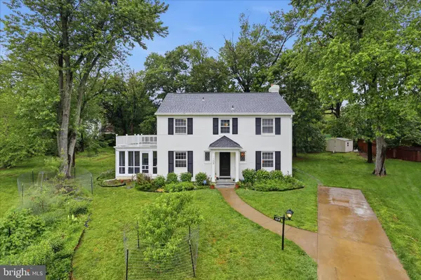 108 OAKMONT CT NE, Vienna, VA 22180