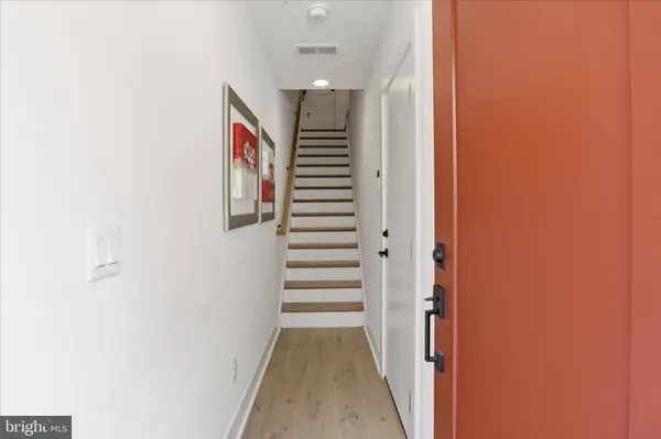 7331 BLADE DR, Falls Church, VA 22042