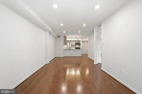 1029 N STUART ST N #216, Arlington, VA 22201