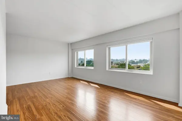200 LOCUST ST SE #405, Vienna, VA 22180