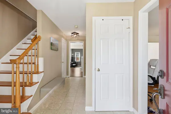 5406 SEQUOIA FARMS DR, Centreville, VA 20120