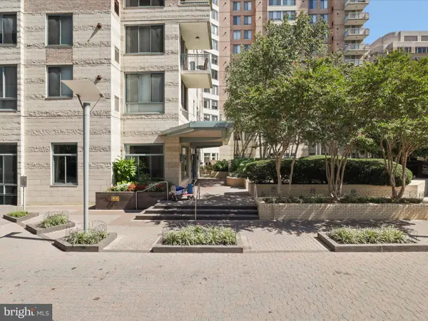 851 N GLEBE RD N #1521, Arlington, VA 22203