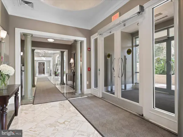 851 N GLEBE RD N #1521, Arlington, VA 22203