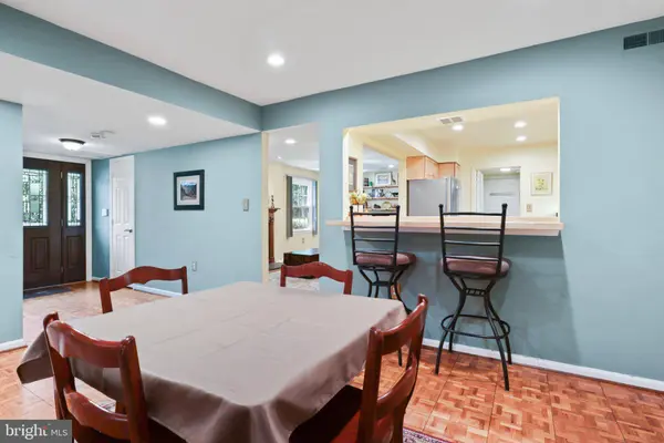 1024 MOOREFIELD HILL PL SW, Vienna, VA 22180