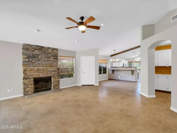 4046 E CHAPAROSA Way, Cave Creek, AZ 85331