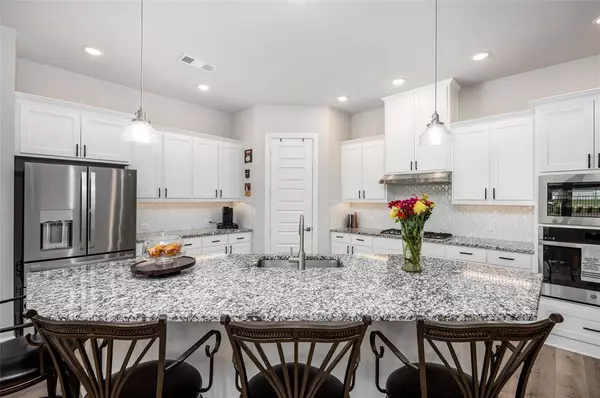 1820 Welker Drive, Van Alstyne, TX 75495