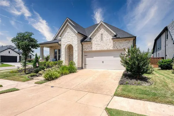 1820 Welker Drive, Van Alstyne, TX 75495