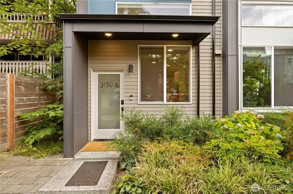 2439 NW 61st ST #A, Seattle, WA 98107