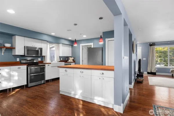 3111 154th ST SW, Lynnwood, WA 98087