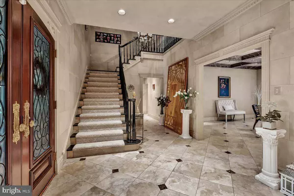 225 W TAUNTON AVE, Berlin, NJ 08009