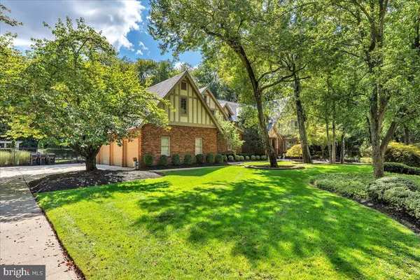 225 W TAUNTON AVE, Berlin, NJ 08009