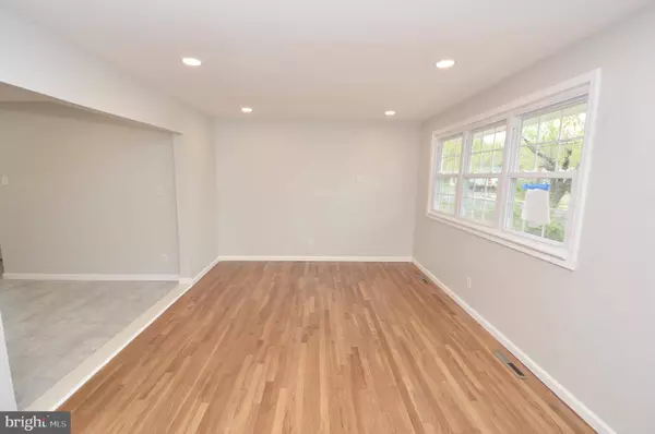 30 HILL DR, Pine Hill, NJ 08021