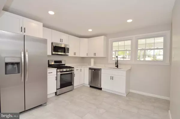 30 HILL DR, Pine Hill, NJ 08021