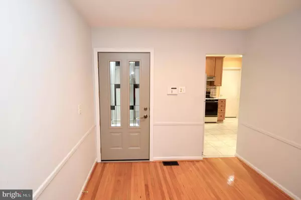 1121 CRANE DR, Cherry Hill, NJ 08003