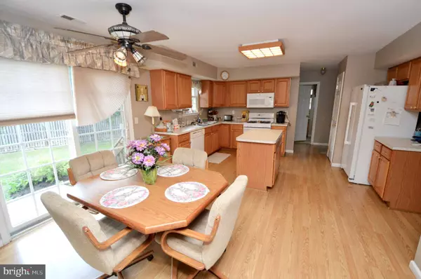 8 TOBY WELLS CT, Delran, NJ 08075