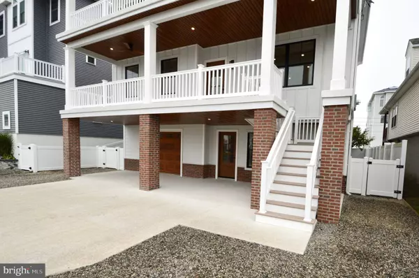 331 W 16TH AVE, Wildwood, NJ 08260