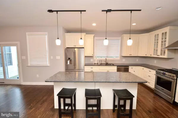 1 HEDWIG CT, Voorhees, NJ 08043