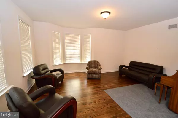 1 HEDWIG CT, Voorhees, NJ 08043