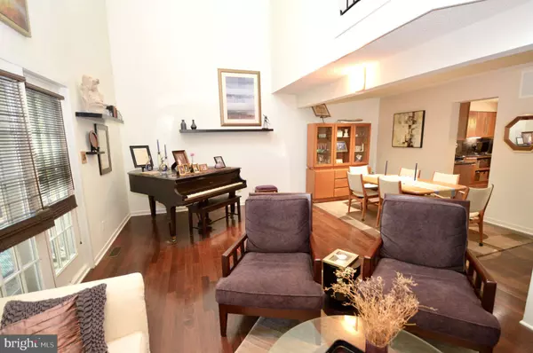 210 CHANTICLEER, Cherry Hill, NJ 08003