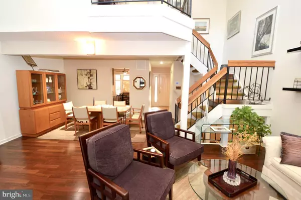 210 CHANTICLEER, Cherry Hill, NJ 08003