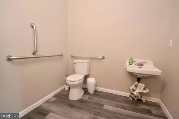 609 WHITE HORSE PIKE, Haddon Township, NJ 08107