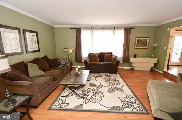 200 CHARLANN CIR, Cherry Hill, NJ 08003