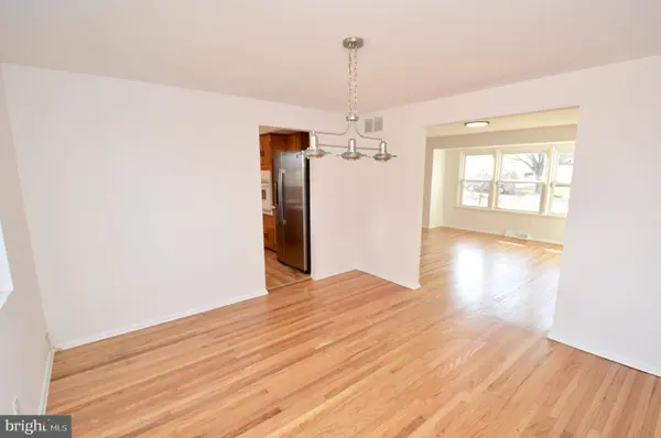 323 BROOKLINE AVE, Cherry Hill, NJ 08002