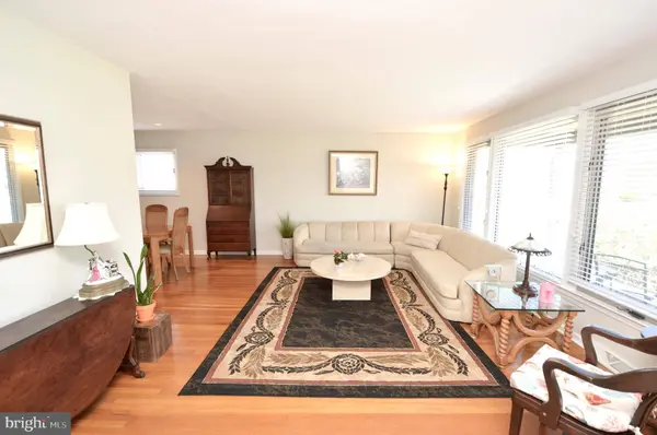 15 N SYRACUSE DR, Cherry Hill, NJ 08034