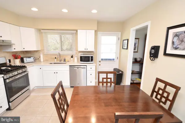 15 N SYRACUSE DR, Cherry Hill, NJ 08034