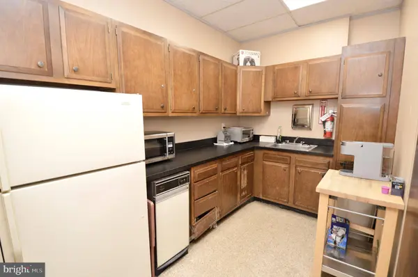 600 SOMERDALE RD, Voorhees, NJ 08043