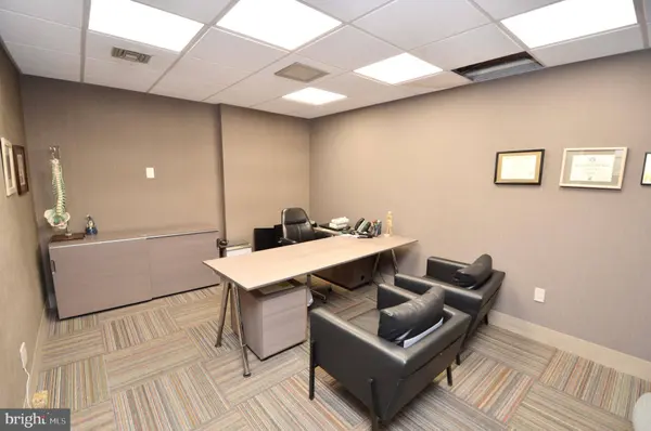 600 SOMERDALE RD, Voorhees, NJ 08043