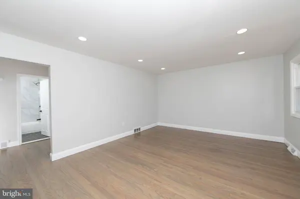 448 ROOSEVELT AVE, Glendora, NJ 08029