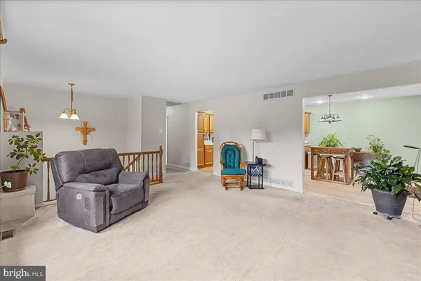 527 FAIRVIEW RD, Glassboro, NJ 08028