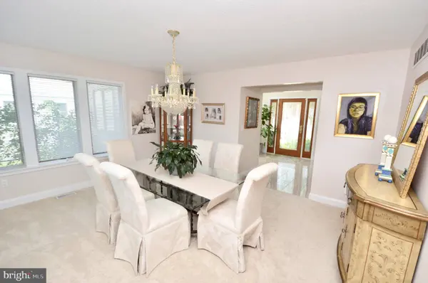 107 E LAKE BLVD, Medford, NJ 08055