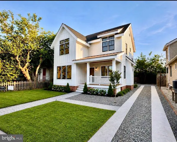 11 E MECHANIC ST, West Cape May, NJ 08204