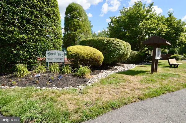 340 WOODLAKE DR, Marlton, NJ 08053