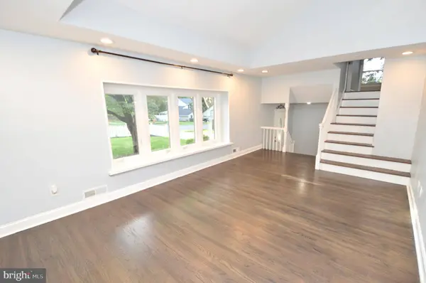 561 COVERED BRIDGE RD, Cherry Hill, NJ 08034