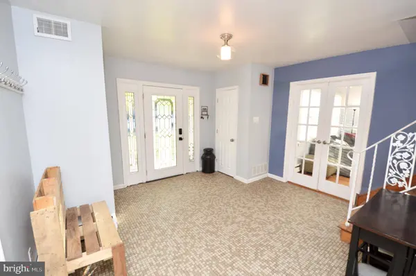 511 VALLEY RUN DR, Cherry Hill, NJ 08002