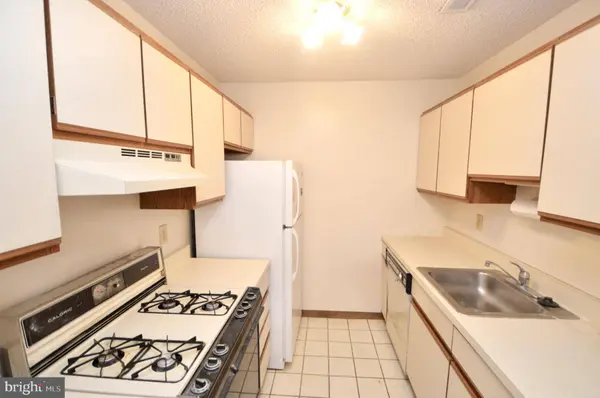279 TAVISTOCK, Cherry Hill, NJ 08034