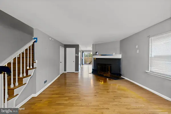 381 WALNUT LN, Allentown, PA 18102